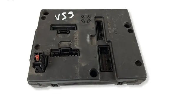 Renault Megane I Fuse module 8200029342B S108502610H