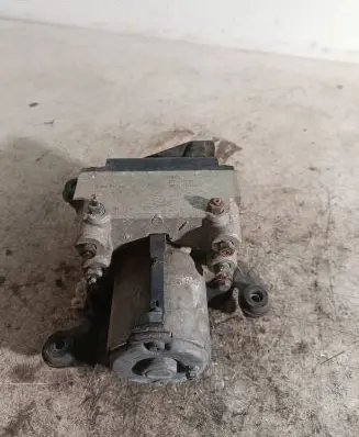 Audi A4 S4 B5 8D ABS Pump 8D0614111