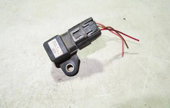 Mazda 6 Air pressure sensor E1T10372 KL47