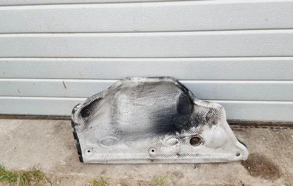 Audi A4 S4 B8 8K Heat shield in engine bay 8K0804165B 8K0804165