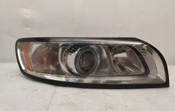 Volvo V50 Headlight/headlamp 31265699 LE06A6152X 0301237272