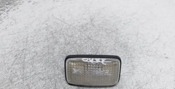 Nissan X-Trail T30 Front fender indicator light 6R019525