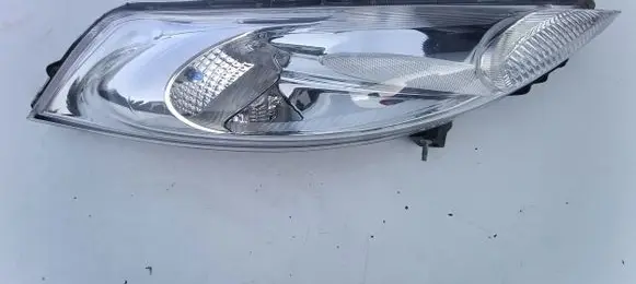 Nissan Juke I F15 Headlights/headlamps set 