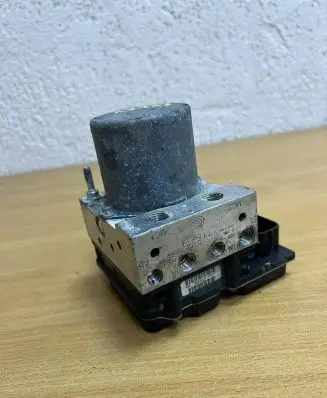 Jaguar XF X250 ABS Pump 0265230210 0265950948