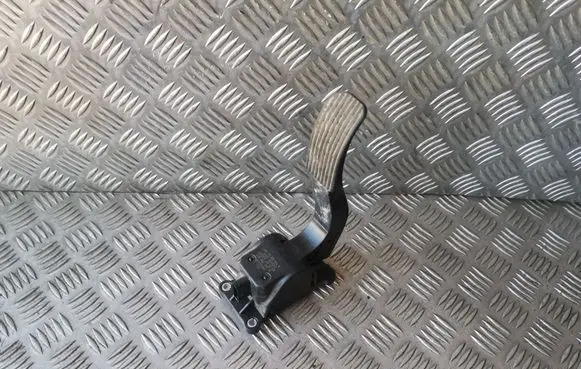 Mercedes-Benz Sprinter W906 Accelerator throttle pedal 0280755023 A9063000404