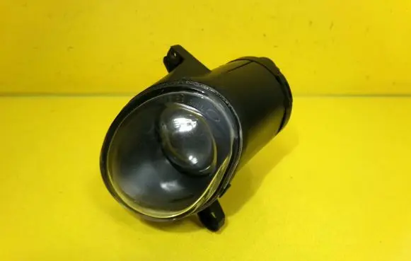 Volkswagen PASSAT B5.5 Front fog light 3B7941699A