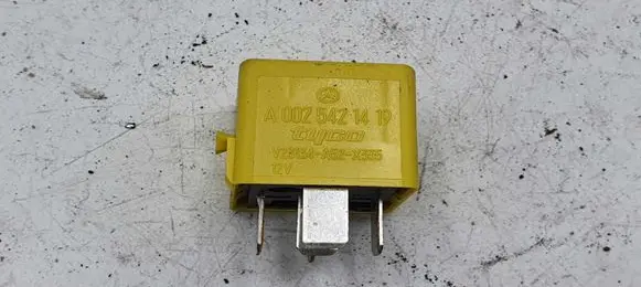 Mercedes-Benz ML W164 Other relay A0025421419