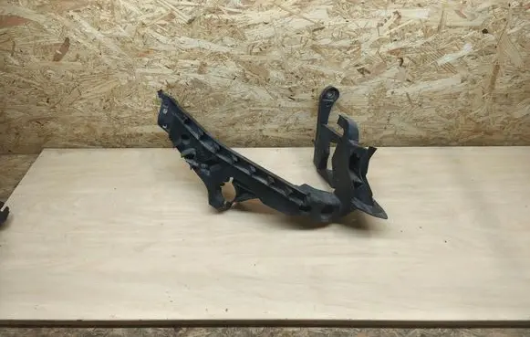 Audi A4 S4 B8 8K Headlight/headlamp mounting bracket 8K0805608R