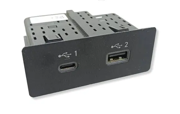 Mitsubishi Outlander IV USB socket connector 