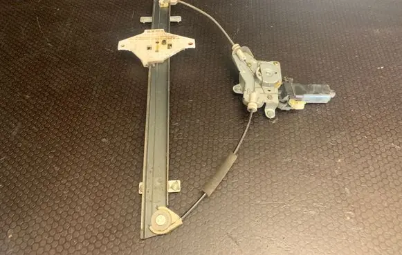Hyundai Terracan Rear window lifting mechanism without motor 7333008001