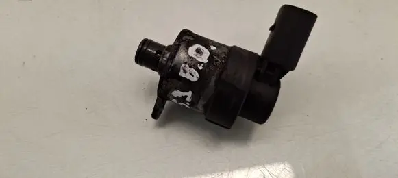 BMW X5 E70 Fuel pressure sensor 0928400
