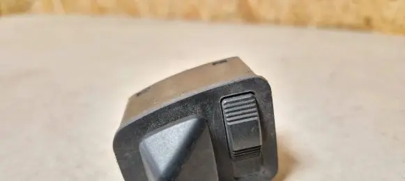 Wing mirror switch