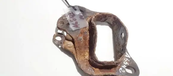 Opel Vectra B Bracket in trunk/boot 