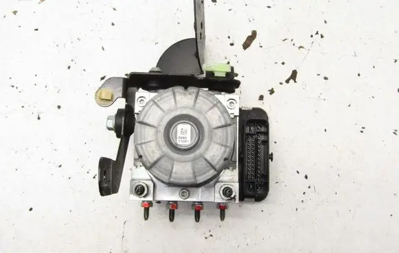 Mitsubishi Eclipse Cross ABS Pump 4670B709