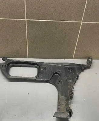 Audi Q7 4L Rear bumper mounting bracket 4L0807453A