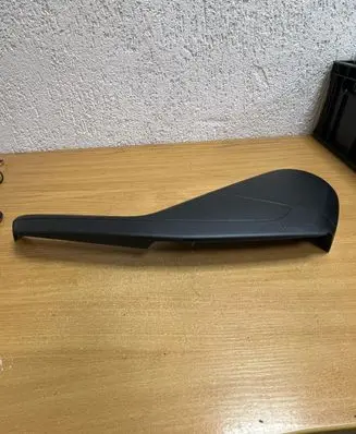 Mercedes-Benz ML W166 Front door seat control surround trim A1669102104 F5538