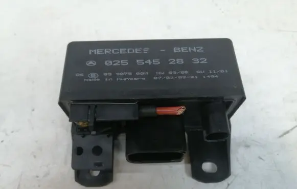 Mercedes-Benz A W168 Glow plug pre-heat relay 0255452832
