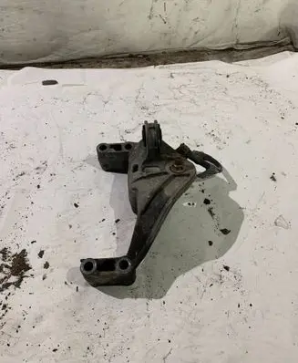 Mini One - Cooper R50 - 53 Engine mounting bracket 1514490