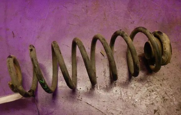Skoda Octavia Mk1 (1U) Rear coil spring
