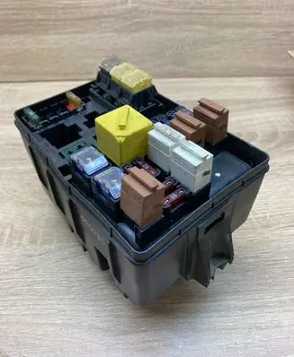Ford Mondeo MK II Fuse box set 93BG14411AC 71541015