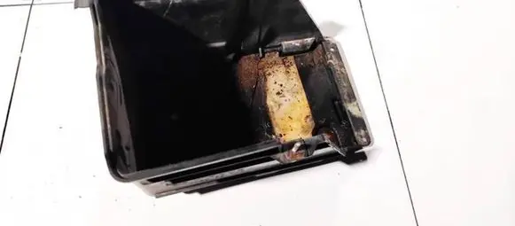 Mazda 5 Battery box tray cc3056040