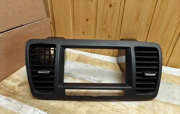 Dash center air vent grill