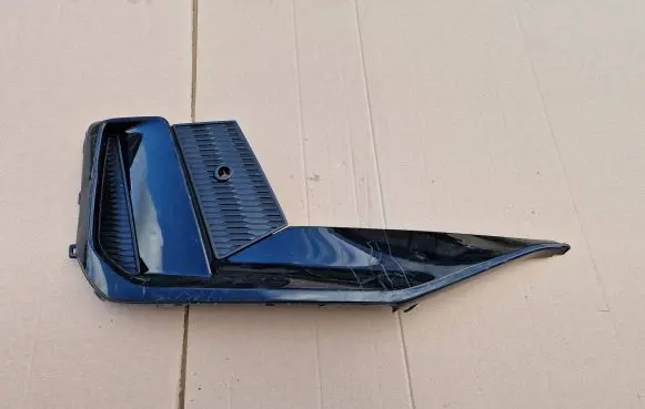 Audi e-tron Front bumper lower grill 85H807968