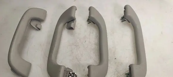 Subaru Outback A set of handles for the ceiling 