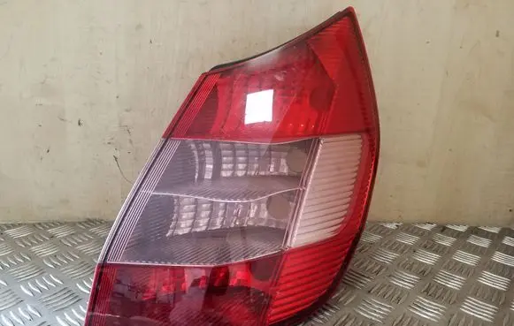 Renault Scenic II - Grand scenic II Rear/tail lights 8200127702E