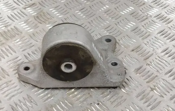 Nissan Ariya Engine mount bracket
