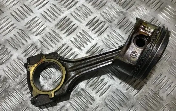 Mercedes-Benz E W210 Piston with connecting rod 089149