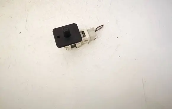 Mercedes-Benz C W203 Front door sensor 2028209410