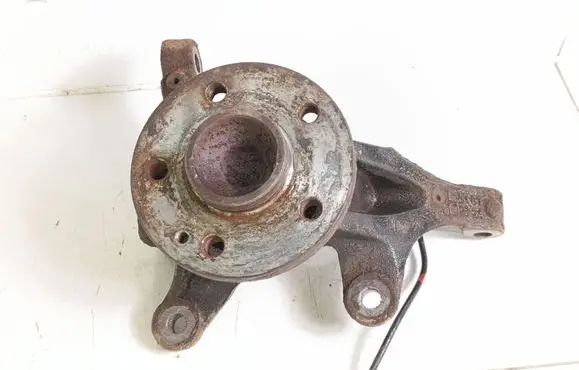 Mercedes-Benz Vito Viano W639 Front wheel hub spindle knuckle A6393320324