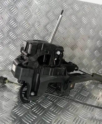 Opel Insignia A Gear shift cable linkage 13219325