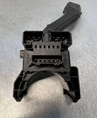 Volkswagen PASSAT B5.5 Wiper control stalk 494551