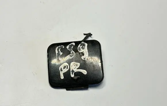BMW 5 E39 Front tow hook cap/cover 8159353 51118159353