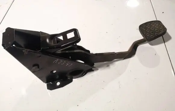 Opel Omega B2 Brake pedal 