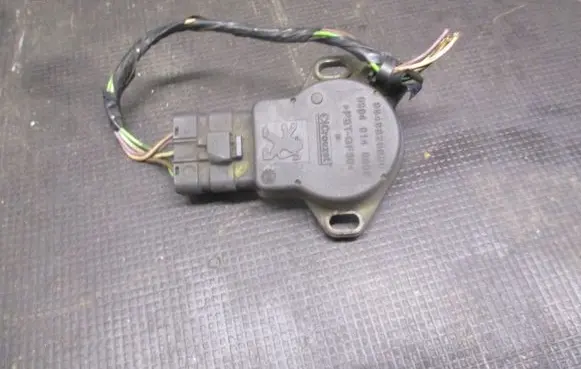 Peugeot 607 Front air suspension height level sensor 9646629680