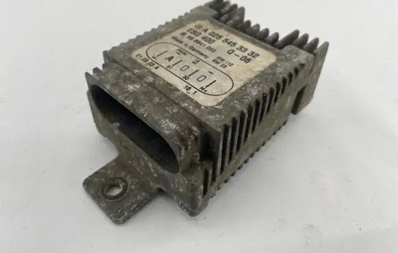 Mercedes-Benz Vaneo W414 Coolant fan relay A0255453332 898941000 ESG400