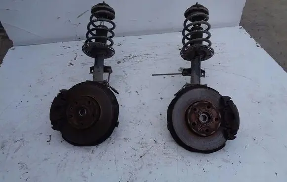Volkswagen Transporter - Caravelle T5 Front wheel hub spindle knuckle MCPERSON