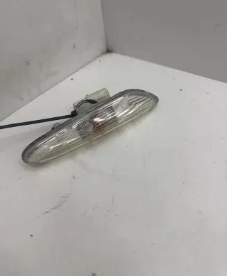 BMW 3 E90 E91 Front fender indicator light
