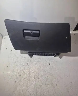 BMW 5 E39 Glove box
