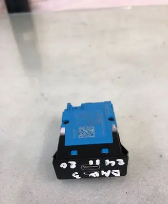 BMW 3 G20 G21 USB socket connector 19163010