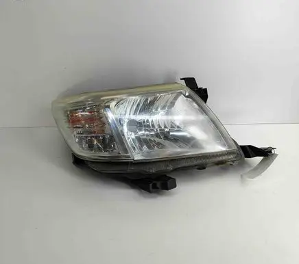 Toyota Hilux (AN10, AN20, AN30) Headlight/headlamp 811100K420