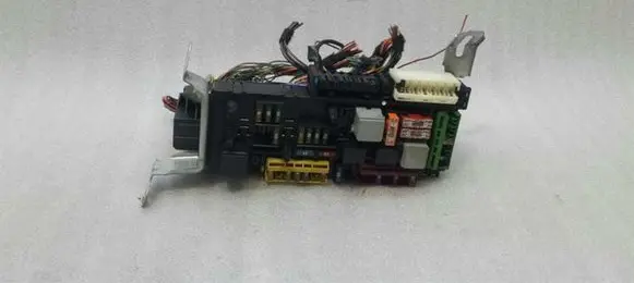 Mercedes-Benz E W212 Fuse box set A2129060105