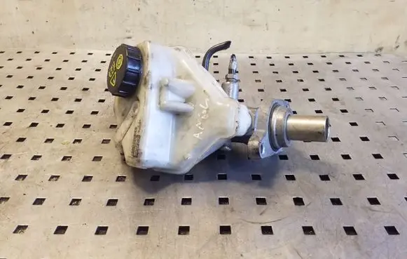 Volvo XC70 Master brake cylinder 03350885571 03350885561