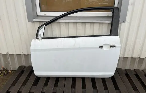 Door (2 Door Coupe)