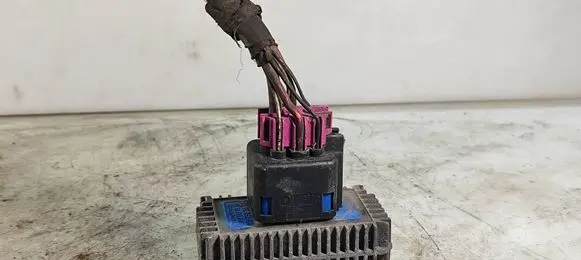 Opel Astra H Glow plug pre-heat relay 55353011 51299014B