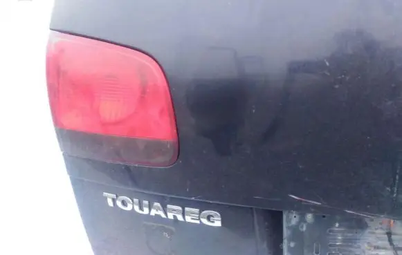 Volkswagen Touareg I Tailgate rear/tail lights