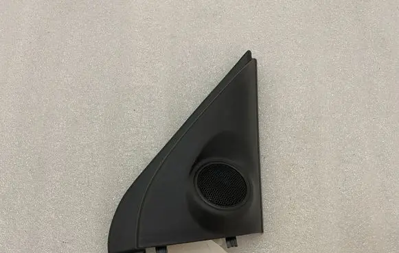 Mitsubishi Outlander Front door high frequency speaker 7221B588
